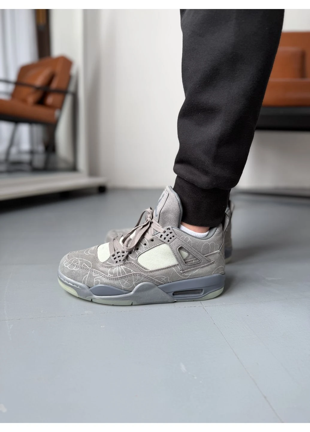 Серые летние кроссовки nike 4 retro kaws grey найк аир ретро No Brand