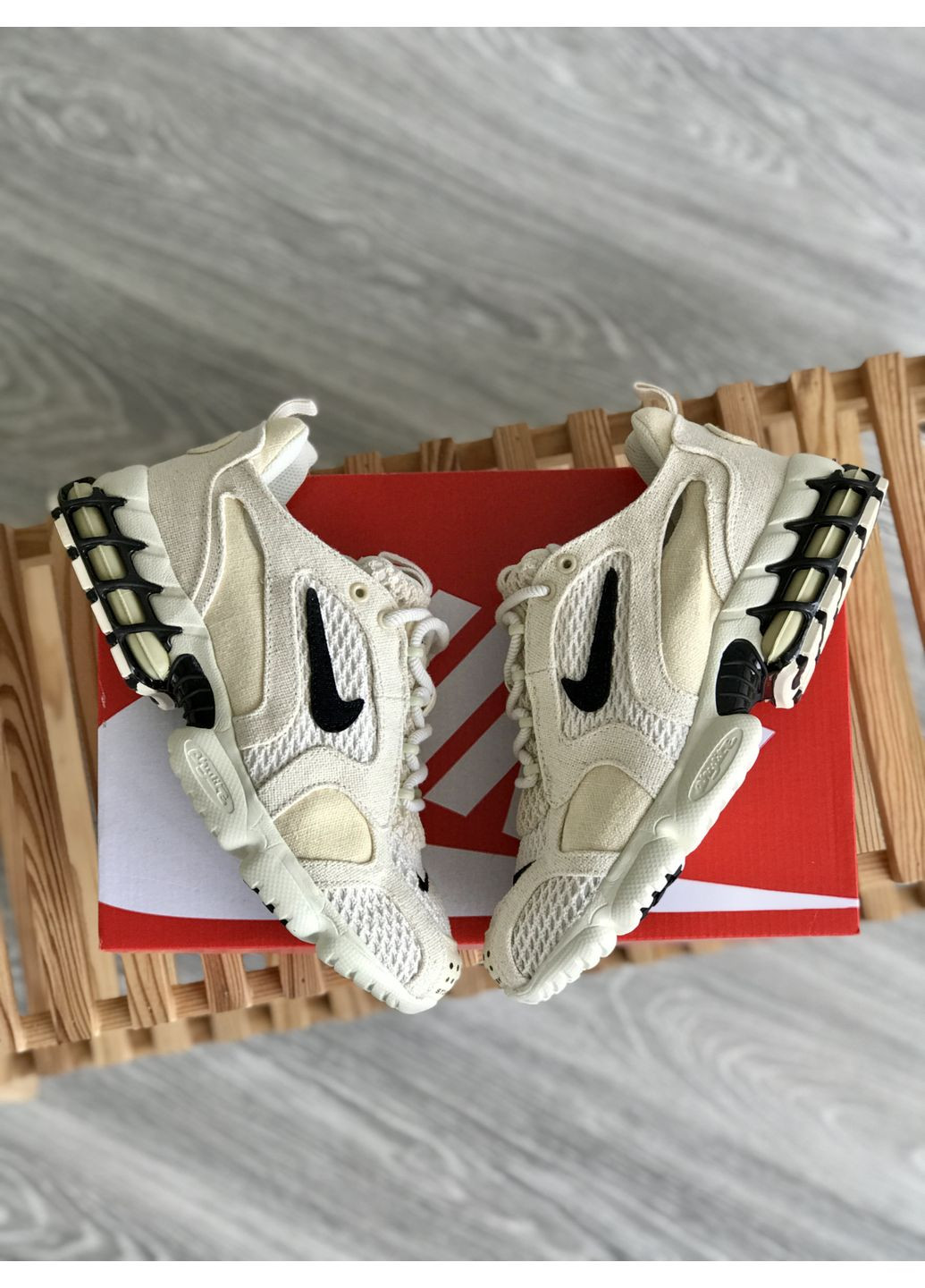 Бежевые демисезонные кроссовки мужские и женские nike air zoom spiridon cage 2 x stussy beige | найк аир зум бежевые No Brand