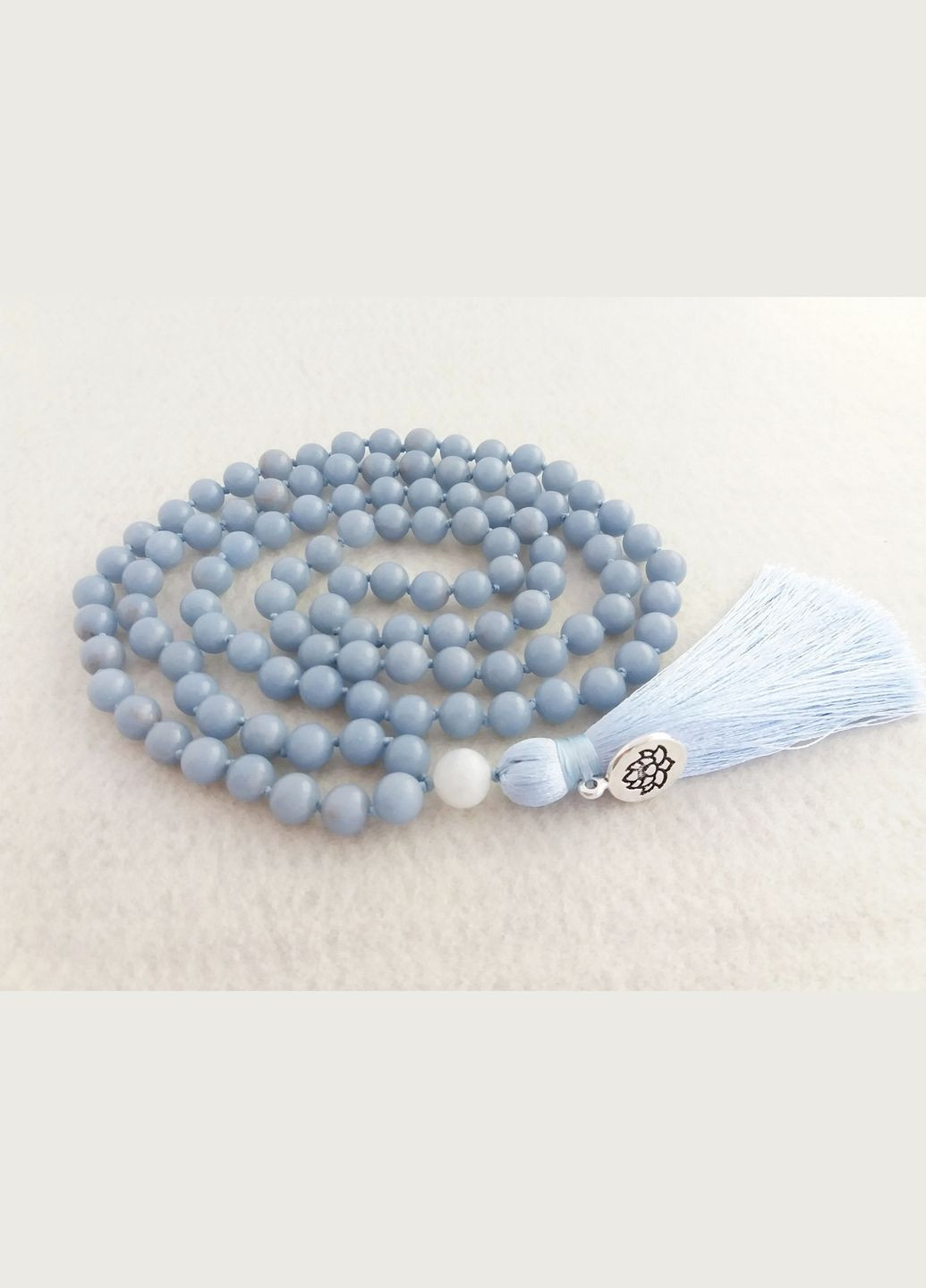 Чотки з Ангелита 108 намистин d 8мм з вузликами No Brand (334003609)