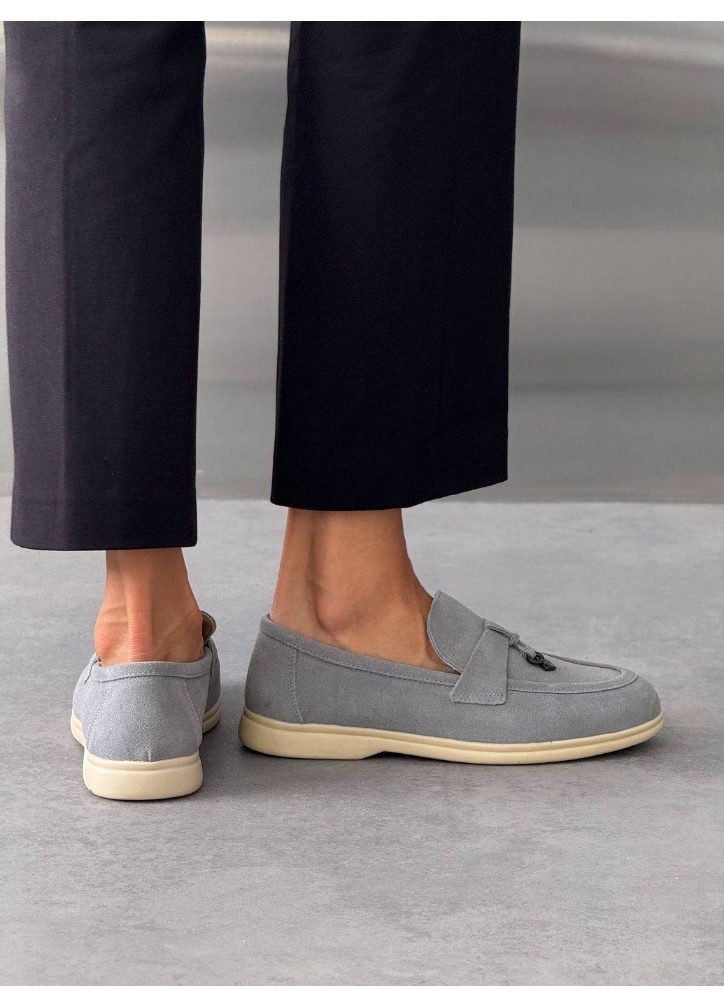 Женские лоферы серые замшевые nikart с декоративной фурнитурой. | серые (355796228)