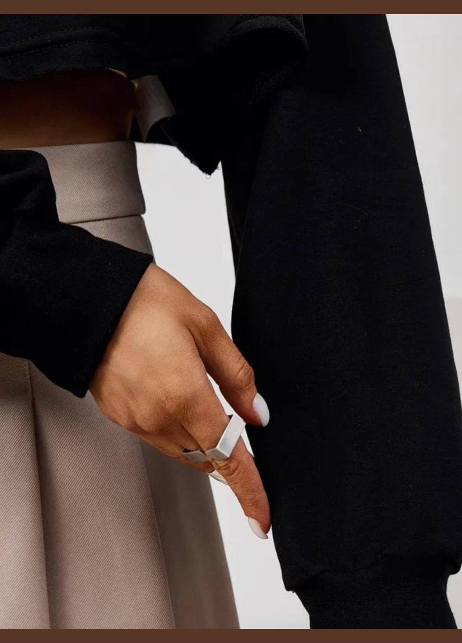 Чорний базовий кроп-світшот Style Point однотонний без декору (342075874)