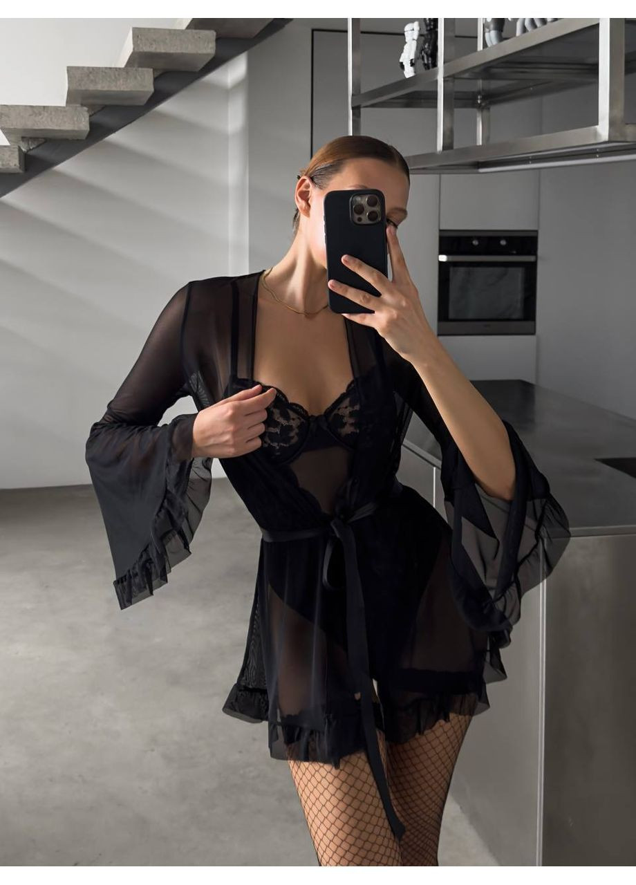 Чорний боді з відкритим доступом з панчохами і халатом Simply sexy