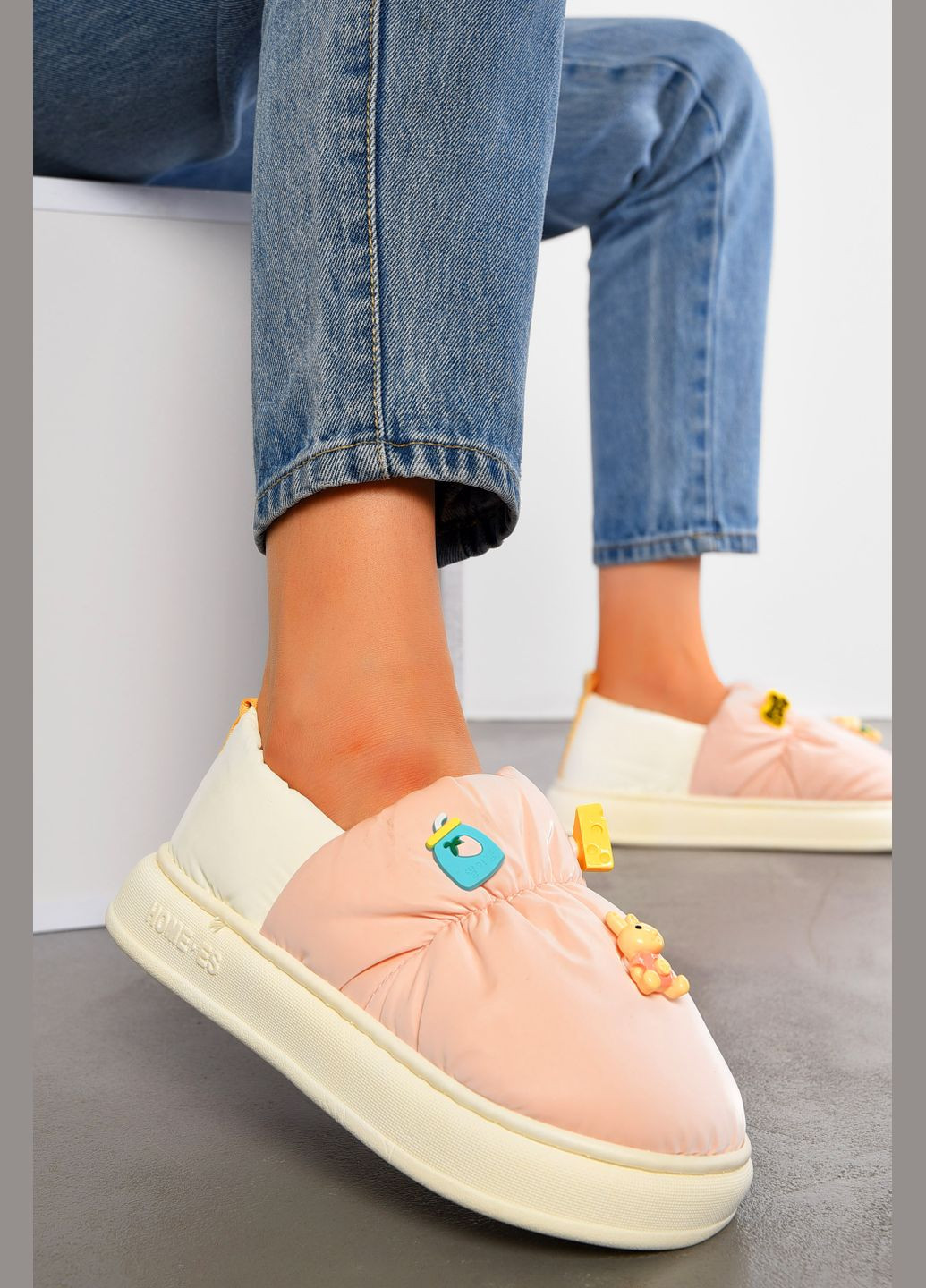 Капці домашні жіночі рожевого кольору Let's Shop (311503901)