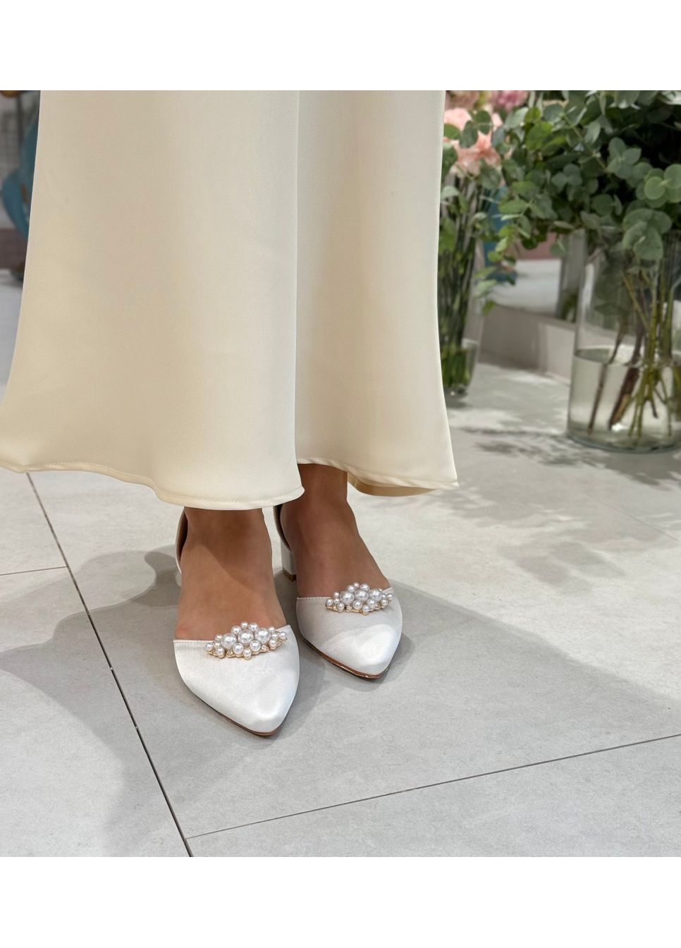 Жіночі жіночі балетки весільні атласні з брошкою перли (знімається) -б-0001-3 | білі однотонні брошка текстиль (356117126)