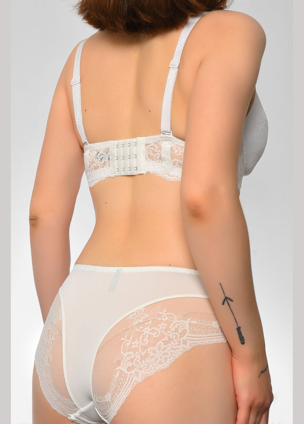 Білий демісезонний комплект жіночий білого кольору чашка d Let's Shop