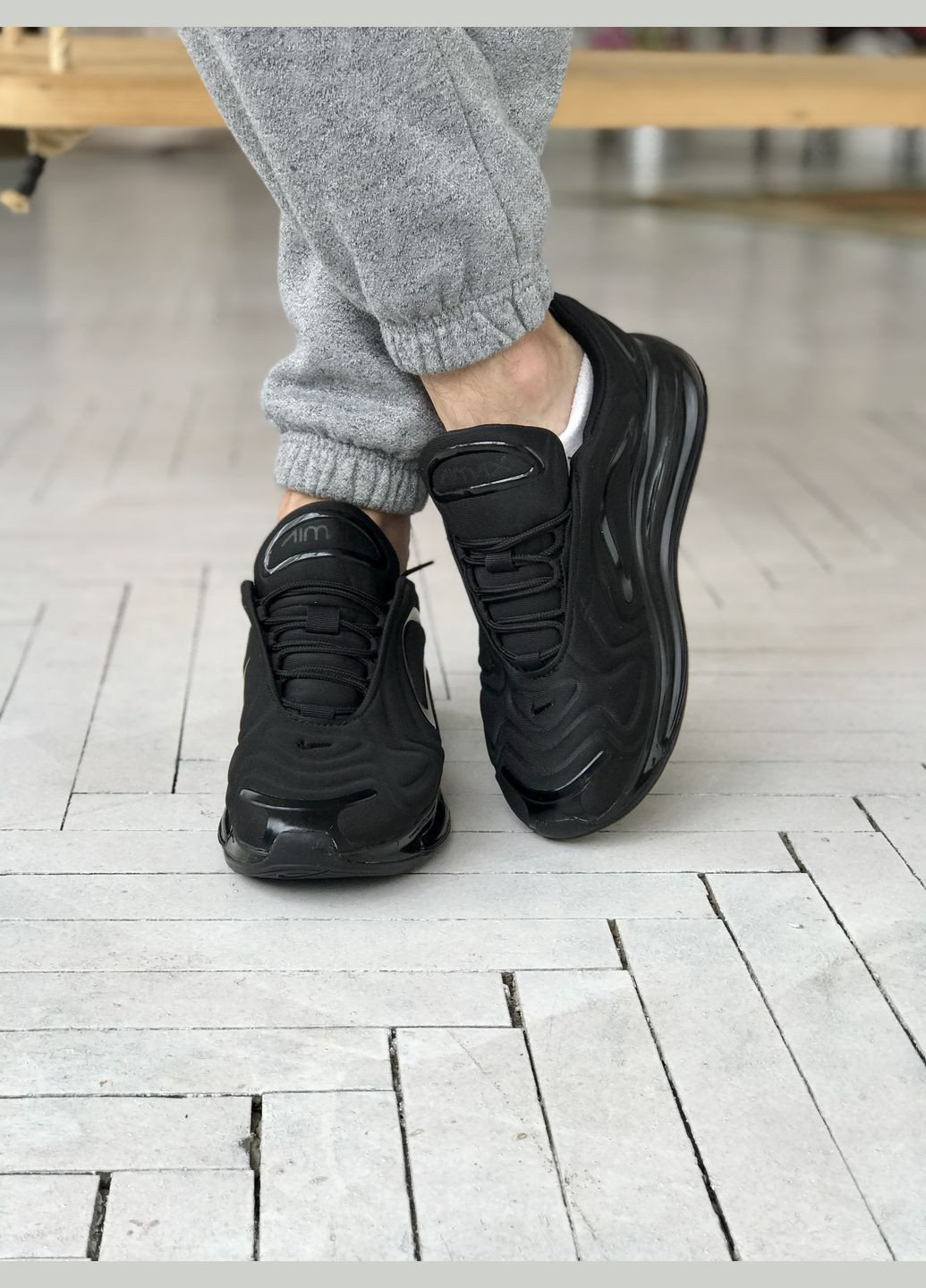 Чорні Осінні кросівки чоловічі і жіночі nike air max 720 black| найк аір макс 720 чорні No Brand