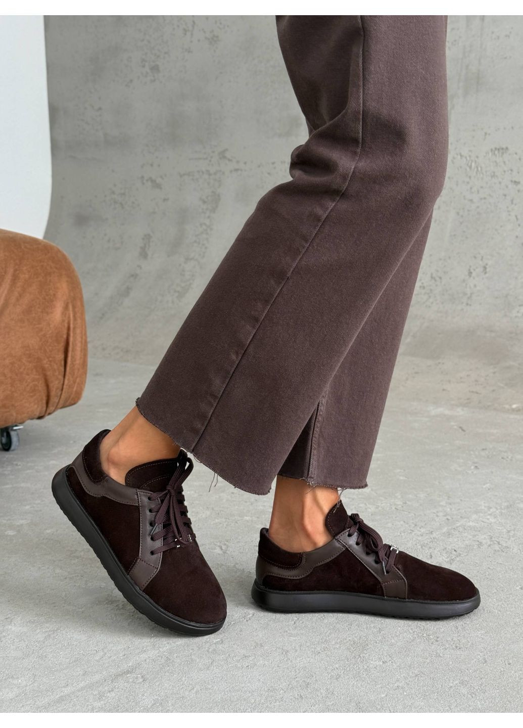 Темно-коричневі анатомічні замшеві кеди Helen