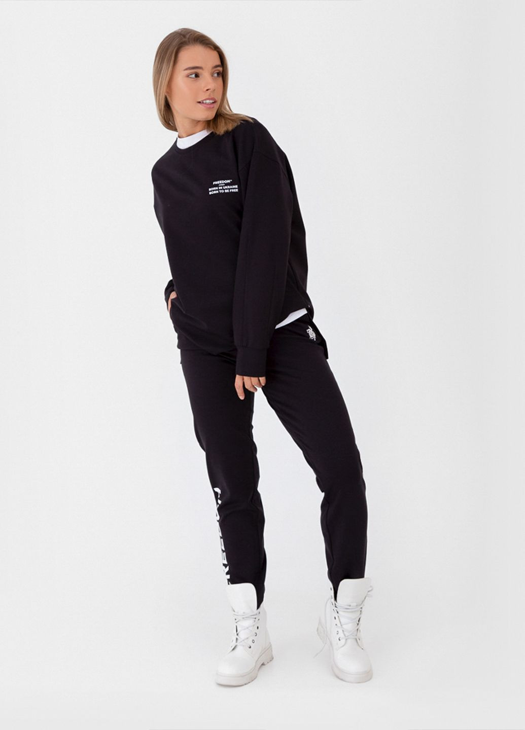 Спортивные штаны женские by Arber черные Freedom jogger losse w (285791832)