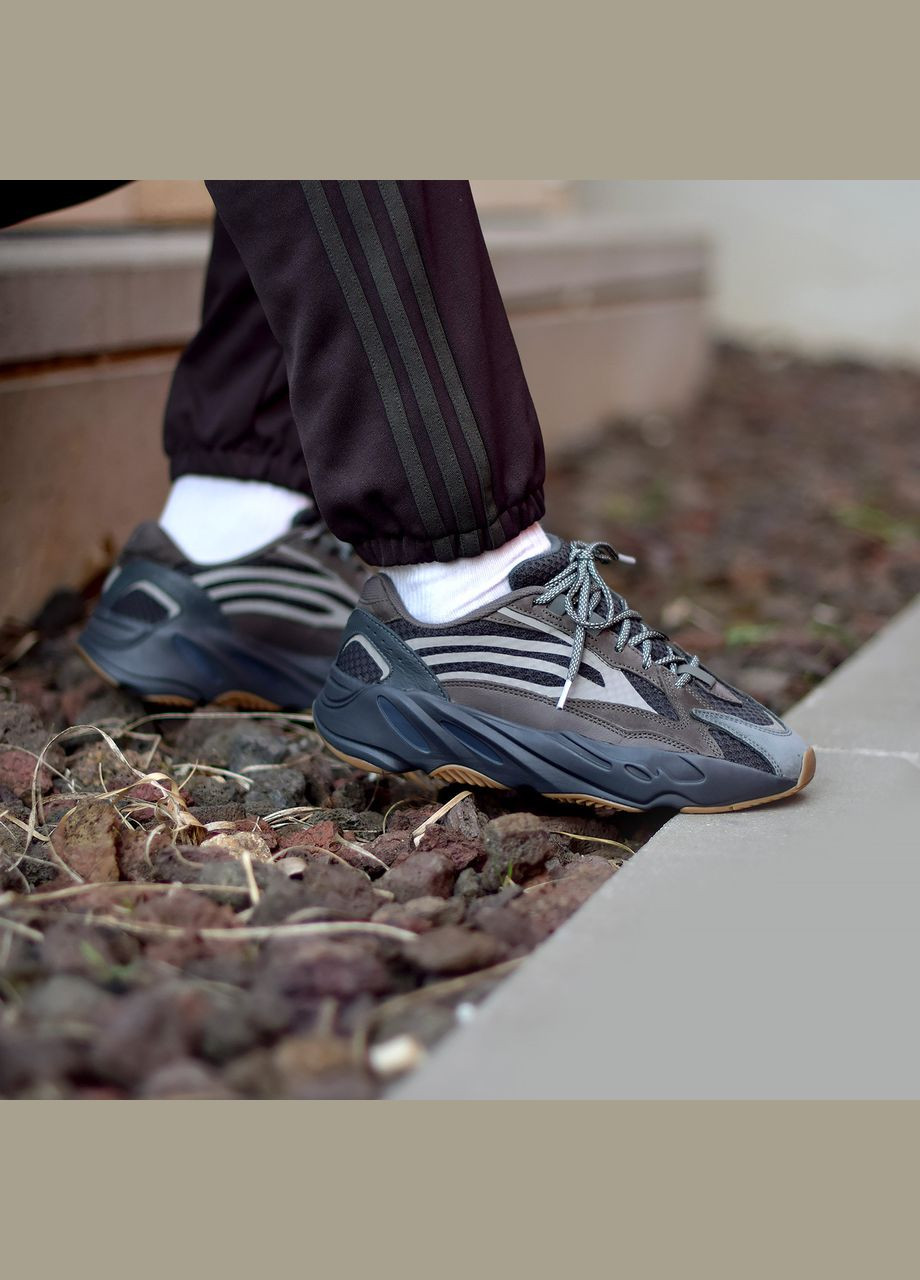Цветные кроссовки yeezy boost 700 v2 geode 44 No Brand