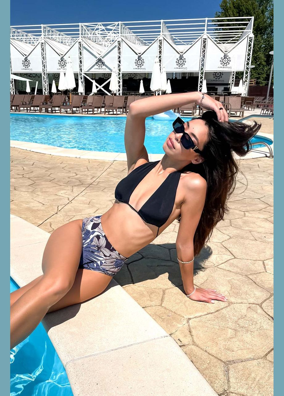 Синий летний раздельный купальник цветочный принт. синий с черным Seventeen