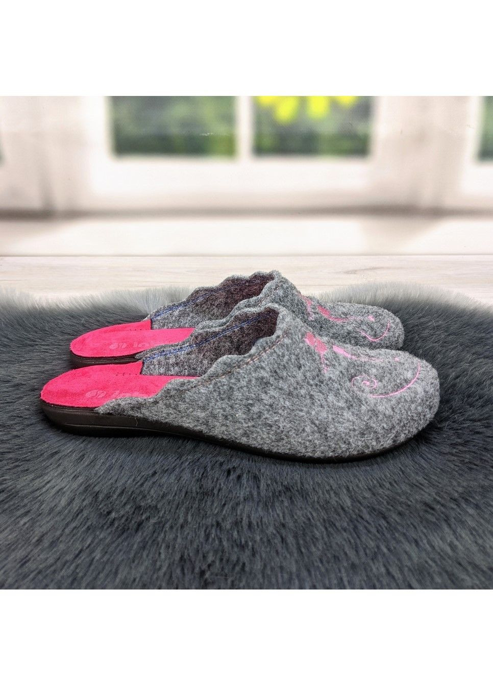 Серые тапочки домашние женские фетровые на тонкой подошве Inblu