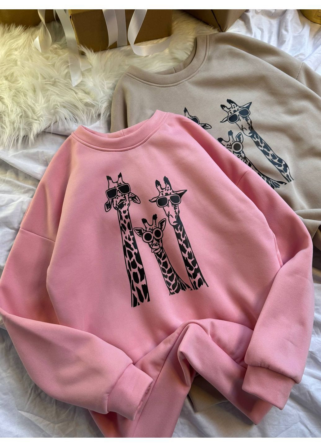 Рожевий жіночий світшот оверсайз з принтом MonCher (362206371)