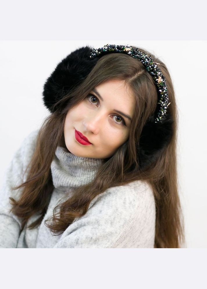 Теплі хутряні навушники, розшиті кришталем, смарагдового кольору, розмір універсальний Ksenija Vitali (306853331)