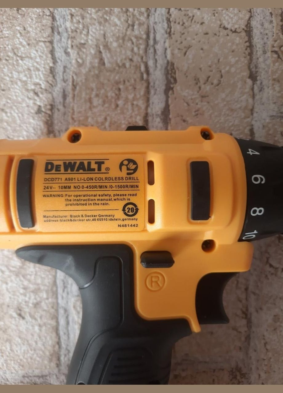 Шуруповерт аккумуляторный 24V DCD771 с 2ма аккумуляторами DeWALT (301941370)