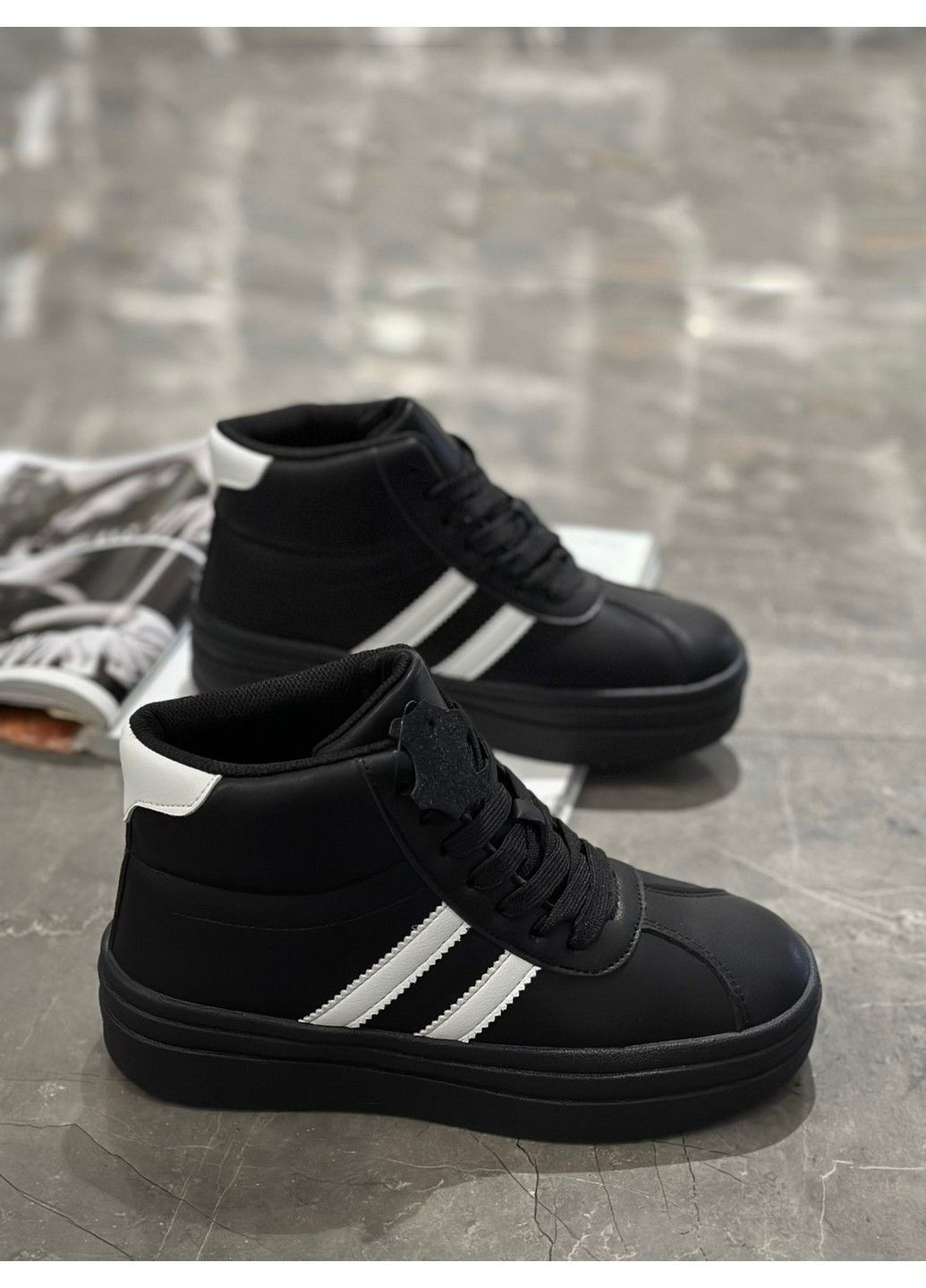 Цветные всесезон кожаные кроссовки wawp160-3 Stilli