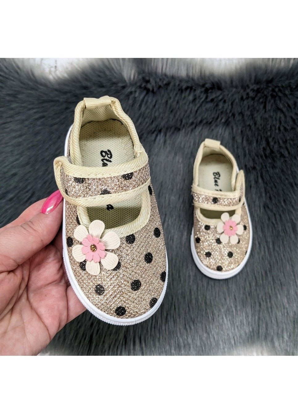 Золотые тапочки детские для девочки Blue Rama