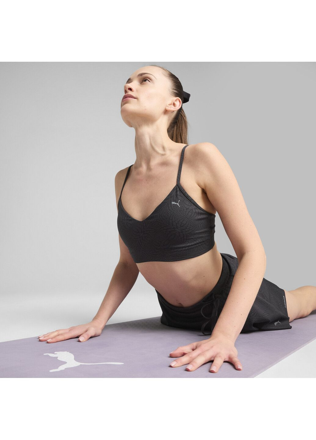 Чорний спортивний бра move cloudspun aop bra women Puma поліестер, еластан