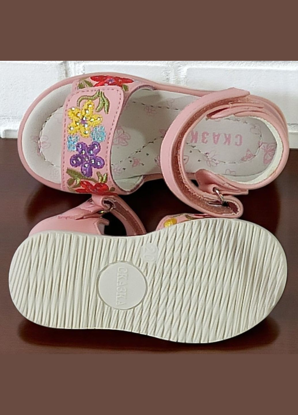 Розовые ортопедические босоножки открытые для девочки сандалии на липучках Сказка со стразами, с вышивкой