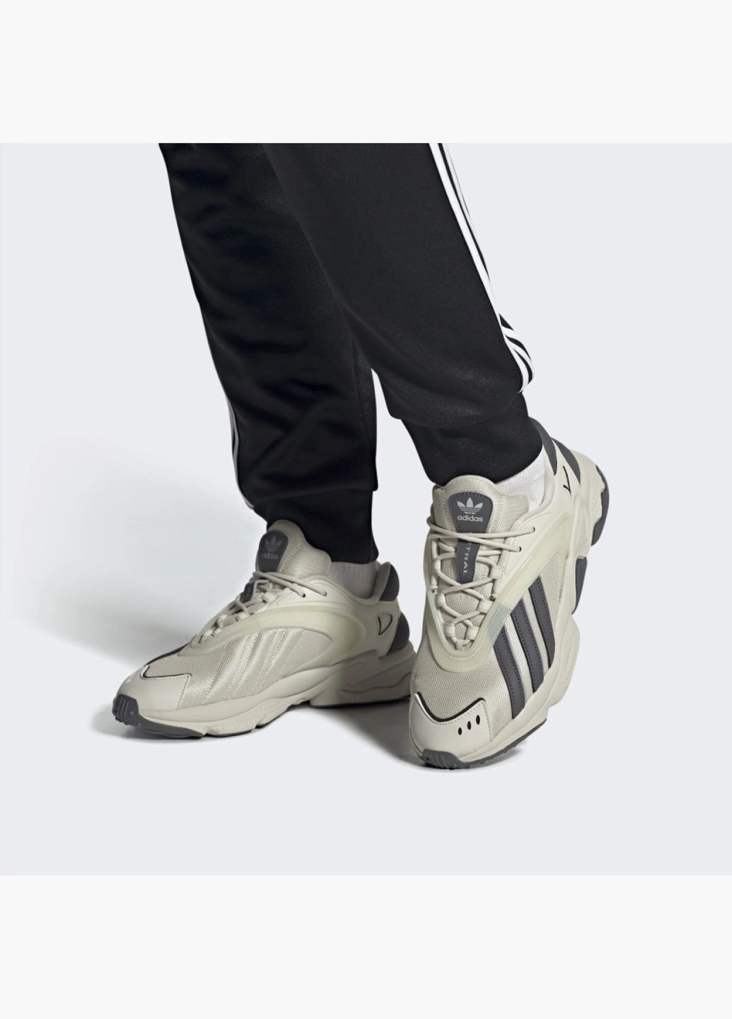 Бежеві кросівки чоловічі oztral shoes beige gz9409 adidas