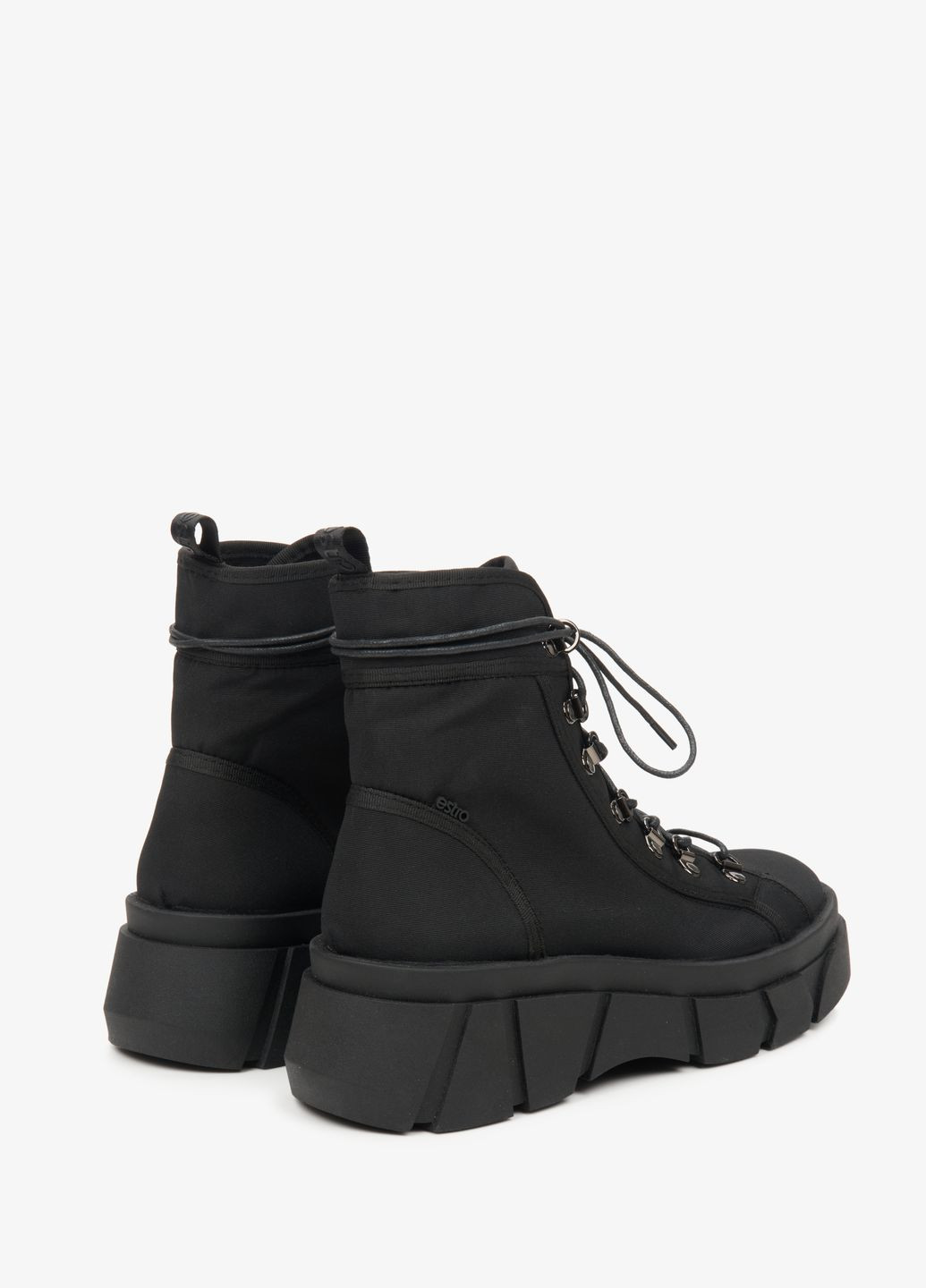 Осенние ботинки, цвет черный Estro