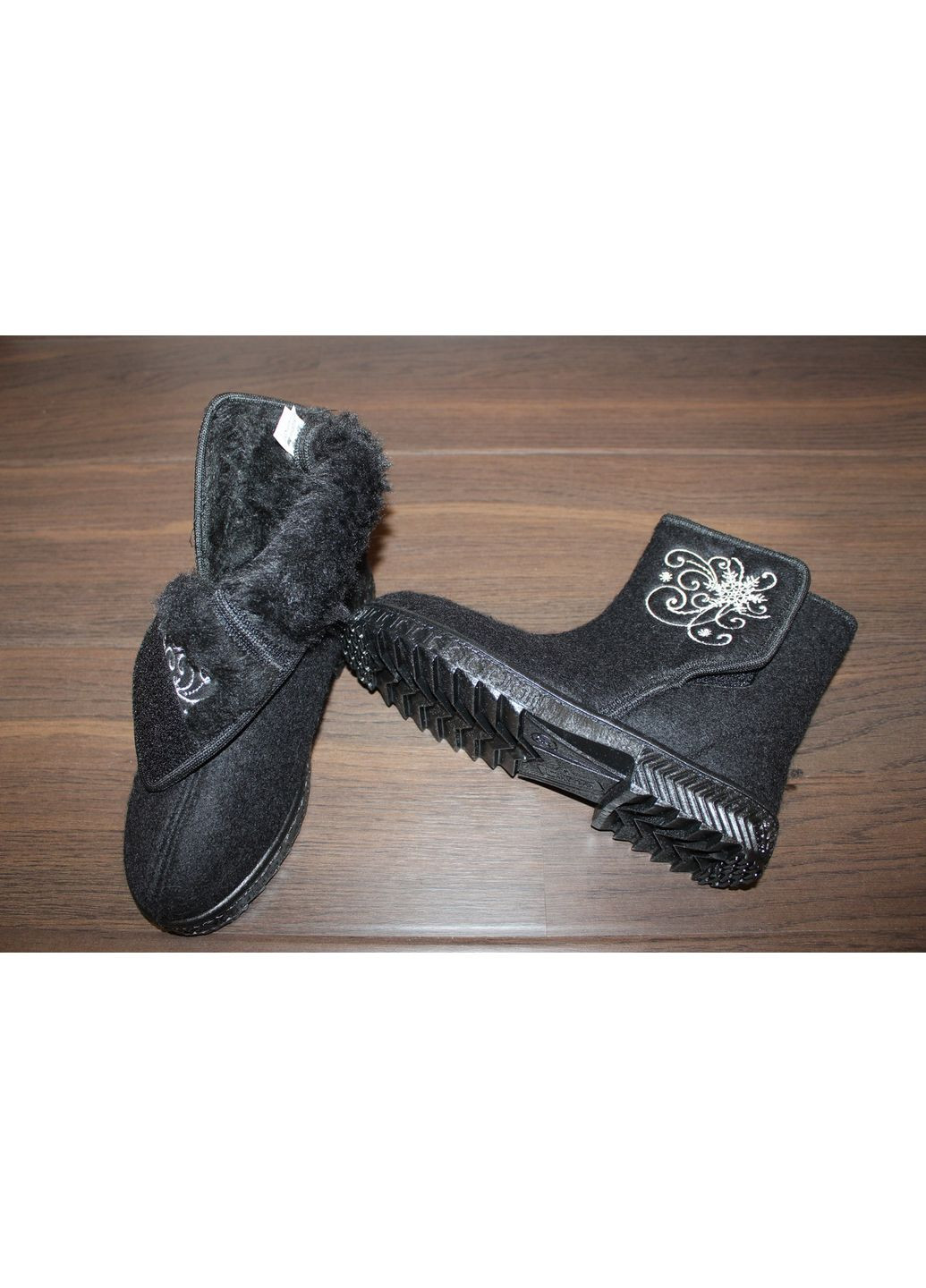 чорні з повсті No Brand Чоботи жіночі зимові (361668637)