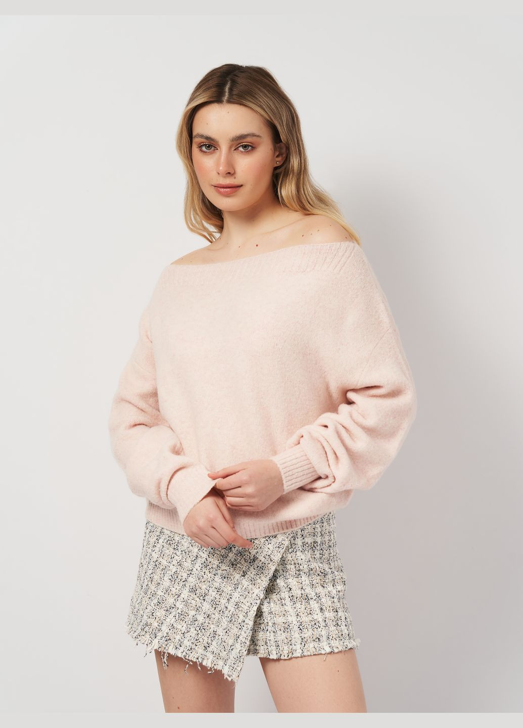 Светло-розовый зимний свитер оверсайз H&M