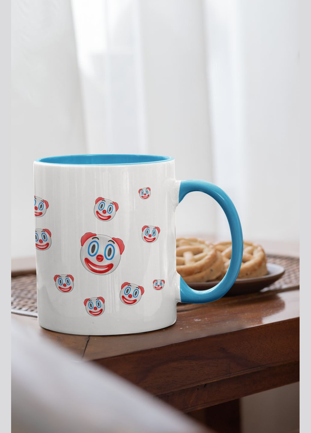 Чашка керамическая с принтом "Цирк уехал клоуны остались" 330 мл, белая с голубой ручкой No Brand (324264223)