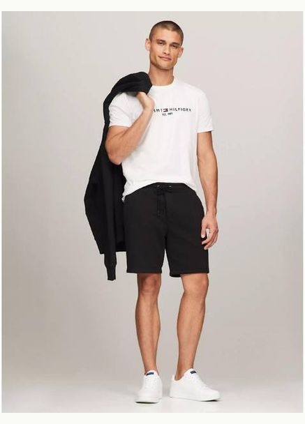 Біла чоловіча футболка стильна біла з вишивкою спереді No Brand