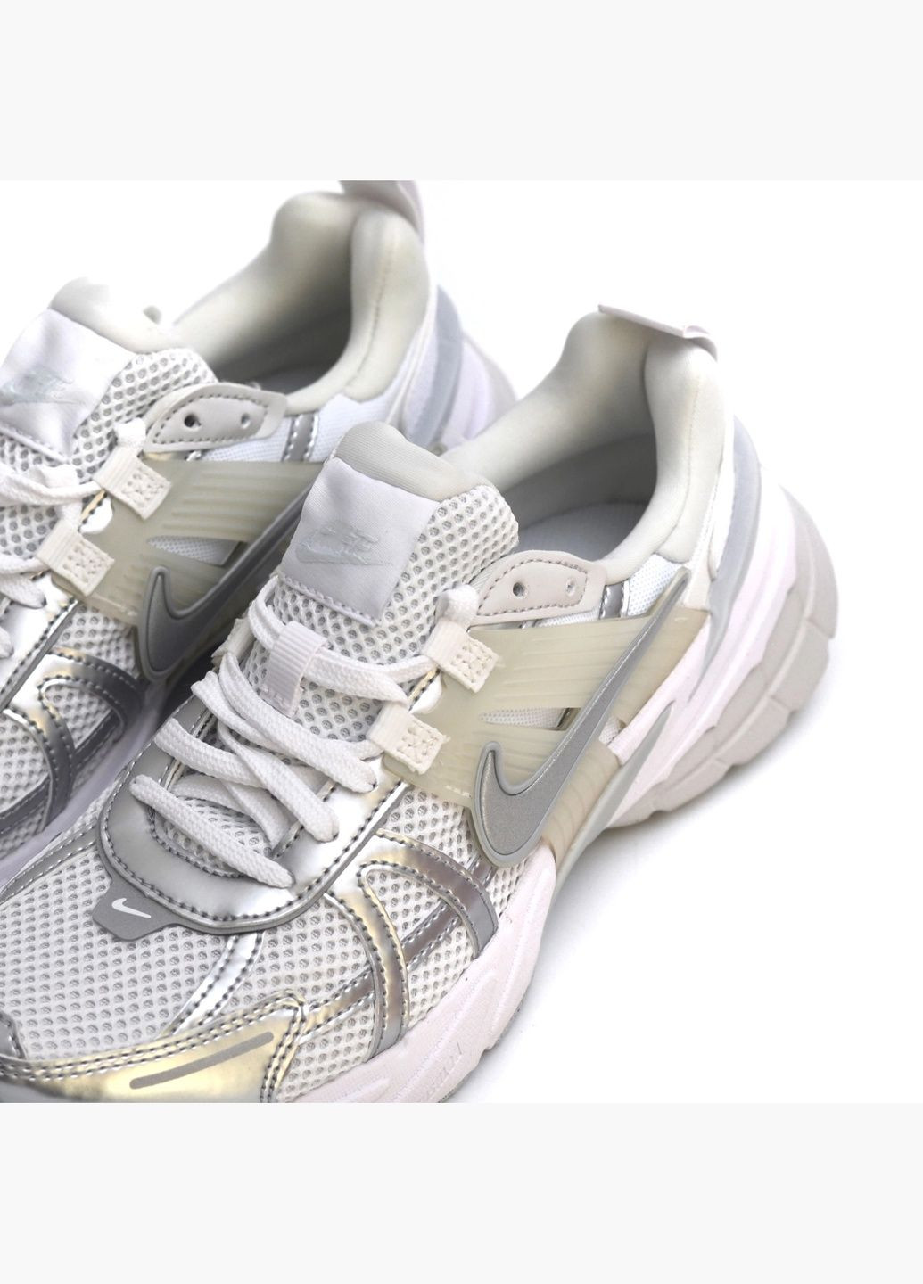 Кросівки жіночі V2K Run Grey FD0736-104 Nike сірі (325416225)