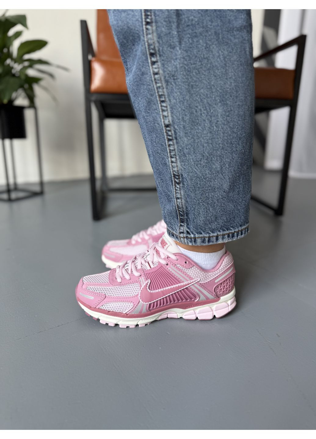 Розовые демисезонные кроссовки мужские nike zoom vomero 5 elemental pink найк аир зум вомеро 5 No Brand