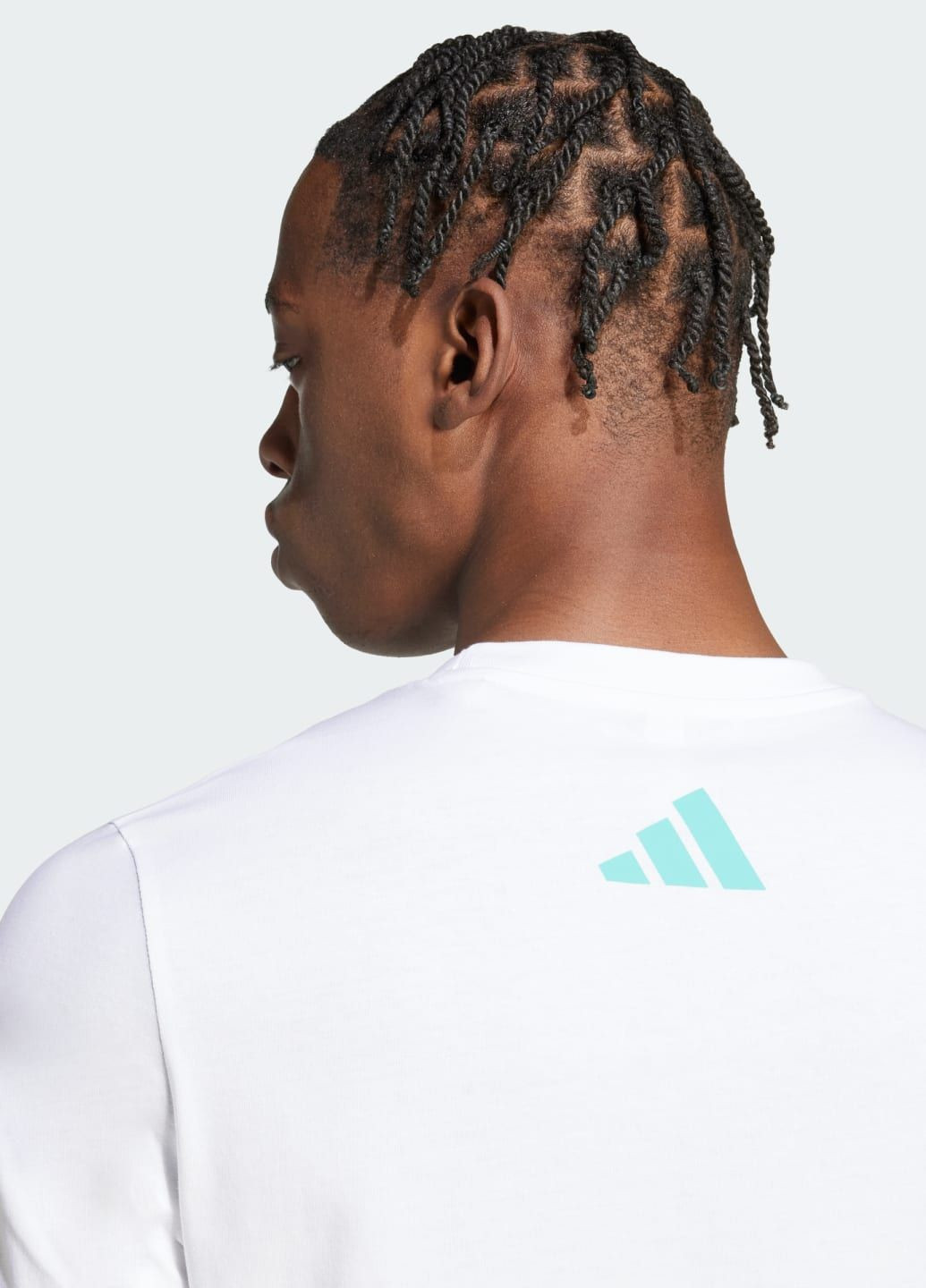 Біла футболка mercedes - amg petronas formula one team dna graphic adidas