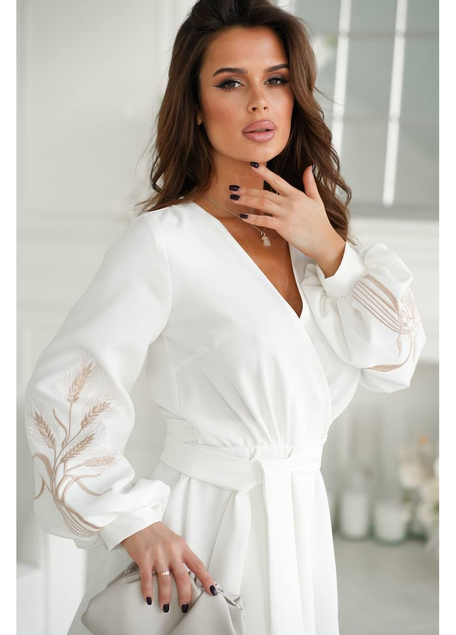 Молочное женское платье на запах с вышивкой Osoblyva