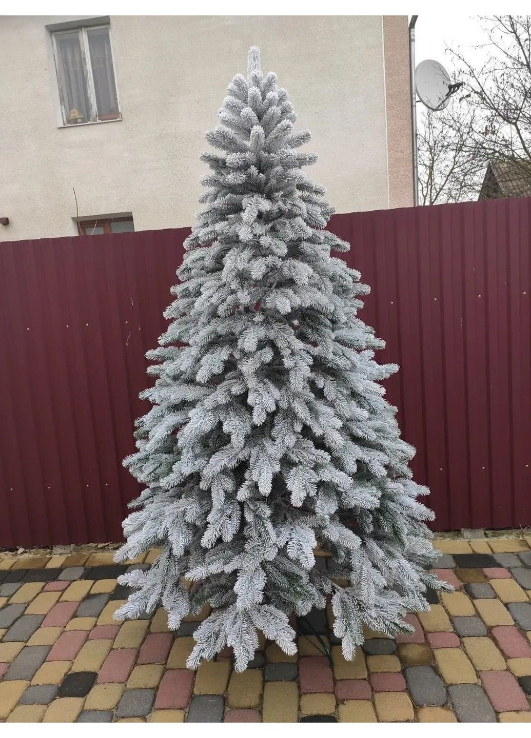 Литая искусственная елка Элитная заснеженная (высота - 2.50 м) No Brand (332635170)