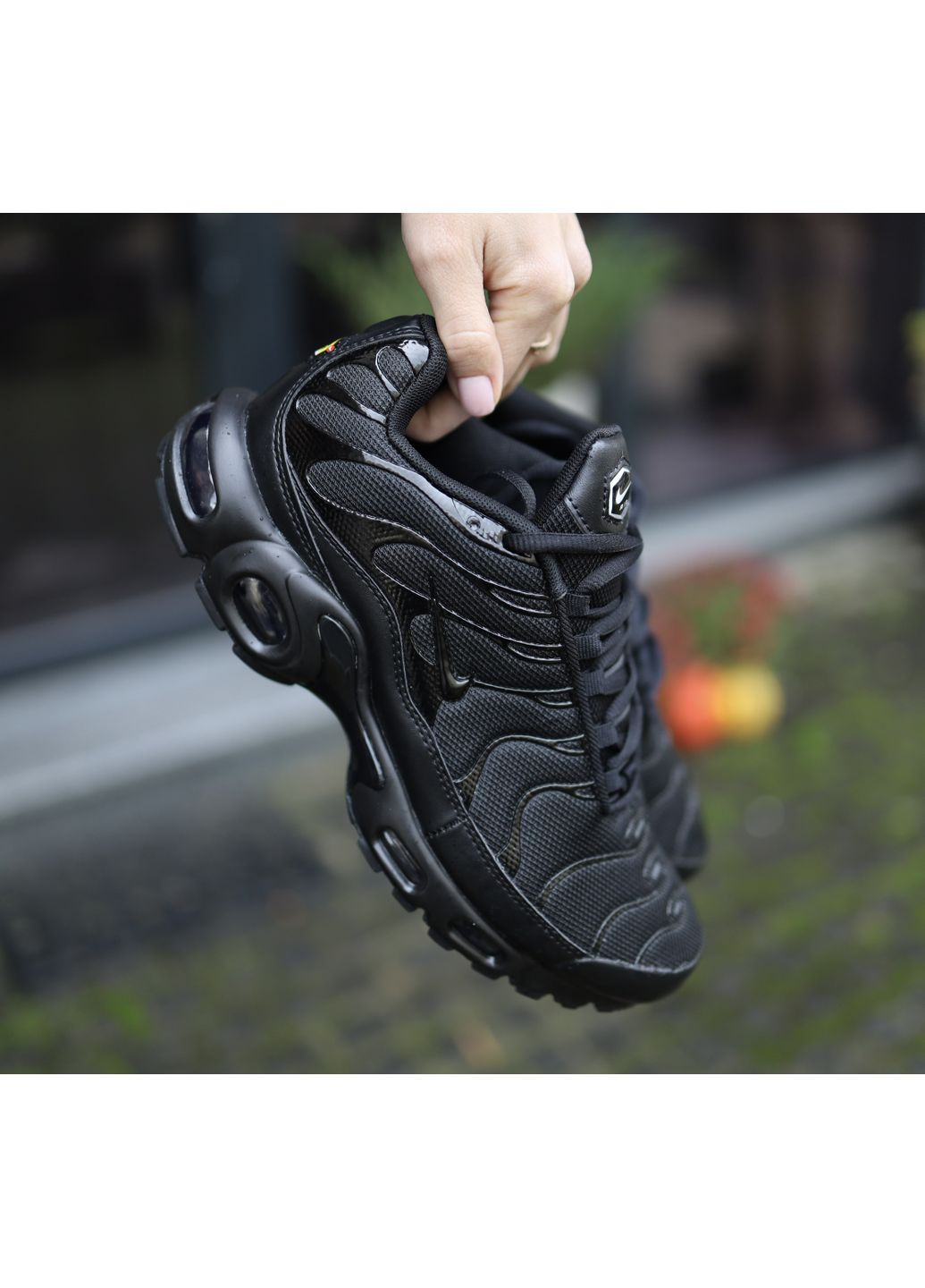 КРОСІВКИ ЖІНОЧІ NIKE AIR MAX PLUS TN BLACK НАЙК АІР МАКС ТН ПЛЮС No Brand чорні демісезони (368854996)