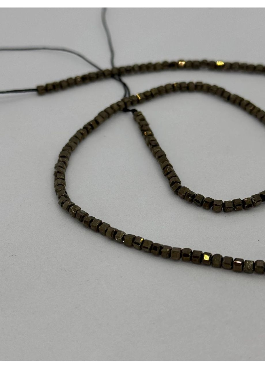 Пирит на нити без застежки 2*2 мм 40 см Комбинированный No Brand (351355809)