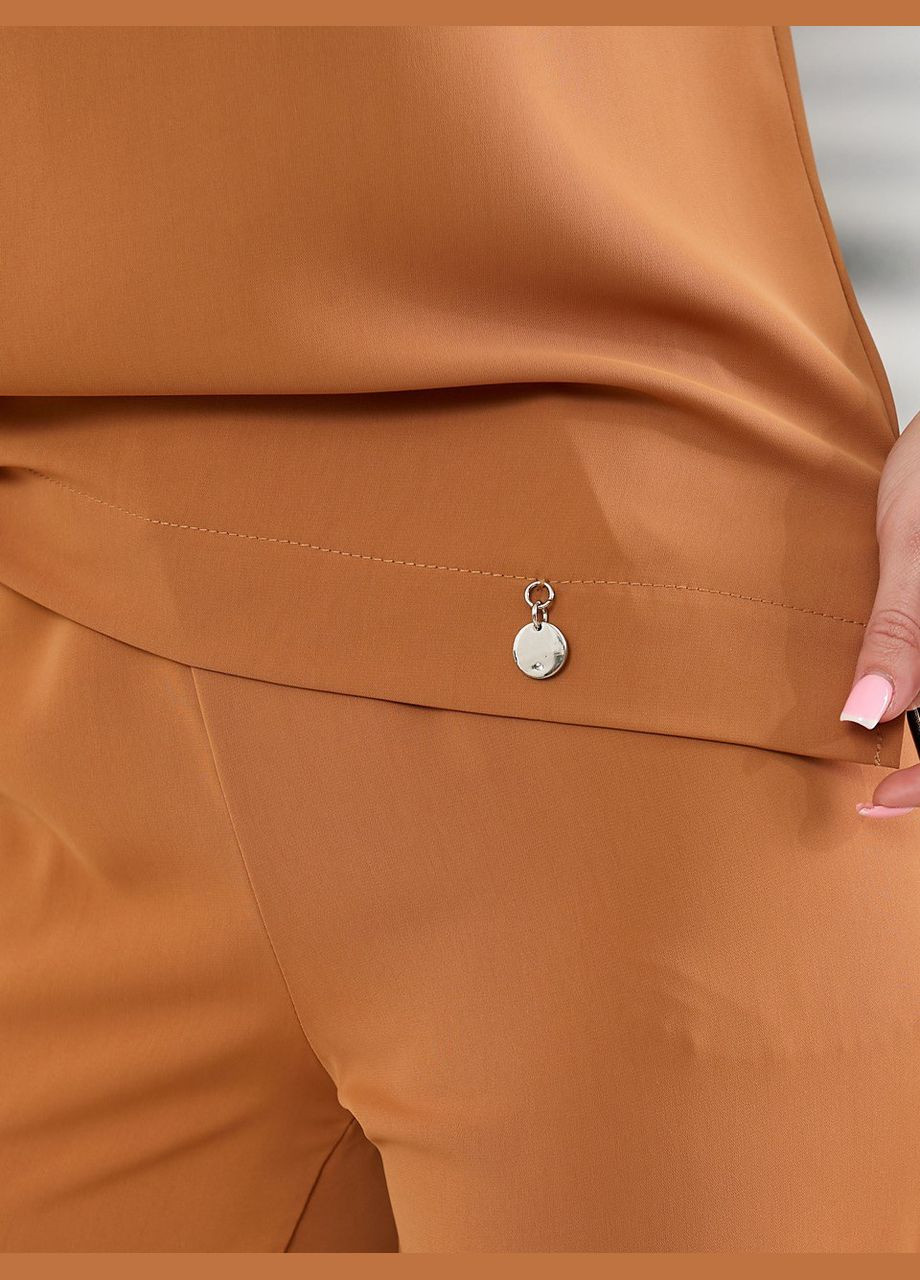 Стильний універсальний костюм зі смужкою No Brand (325403398)