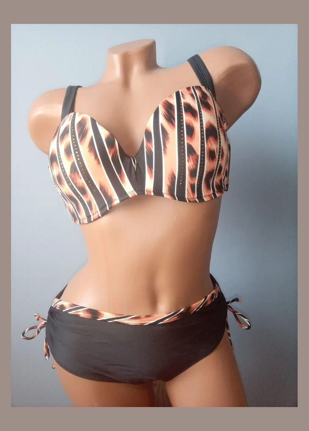 Коричневий літній купальник темно-синій FUBA