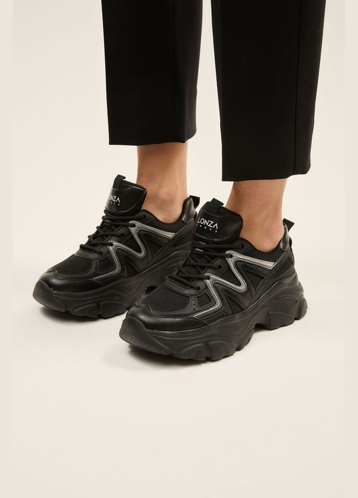 Чорні осінні кросівки 185035 Lonza