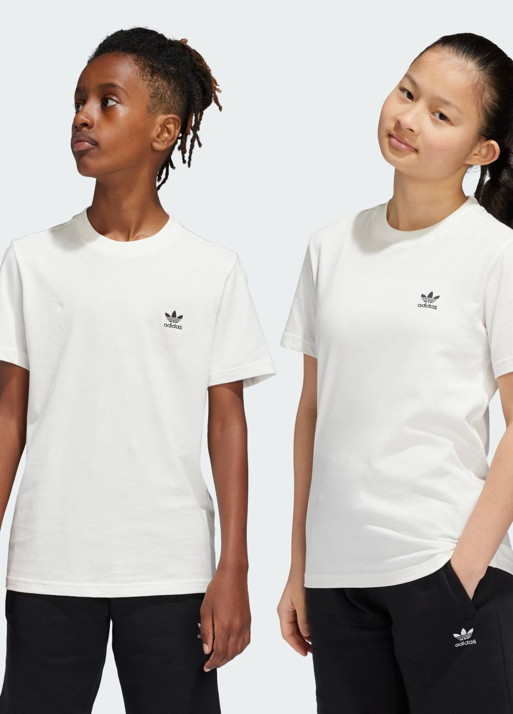 Белая демисезонная футболка kids adidas