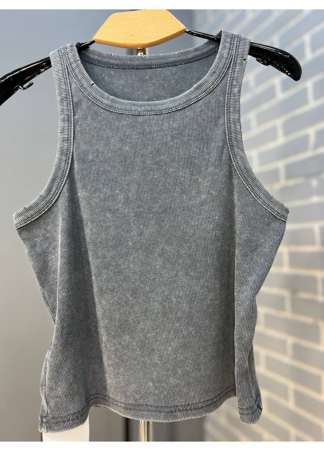 Майка женская YI FANG 501-2733 вареная рубчик порезанные швы No Brand — 304548533