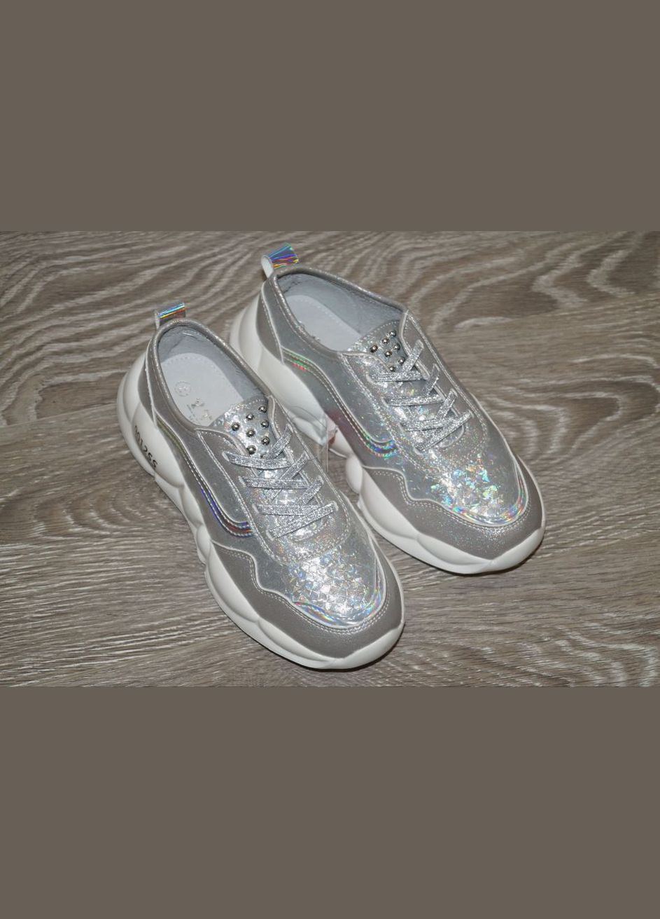 Срібні осінні кросівки для дівчинки сріблясті YTOP