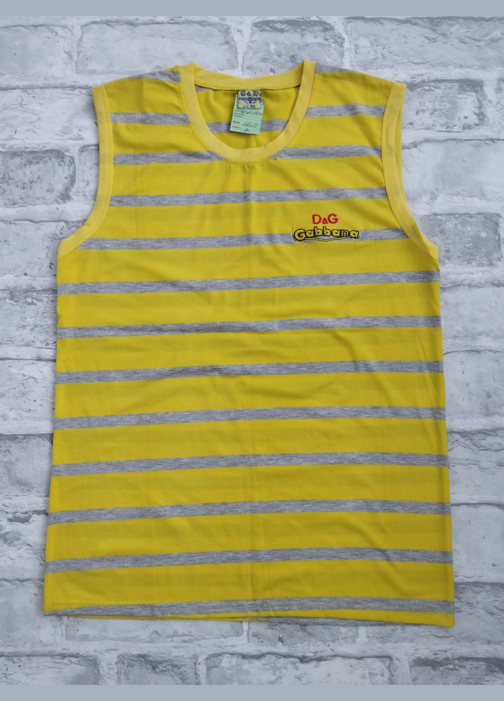 Желтая мужская футболка No Brand