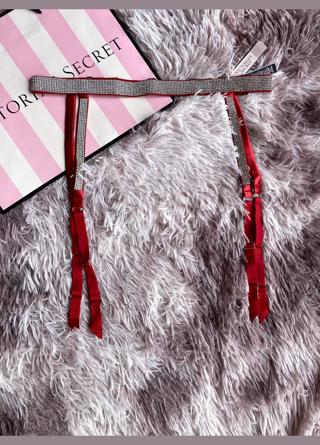 Пояс для панчох зі стразами, XS/S червоний (26241652) Victoria's Secret very sexy shine strap garter belt (286421172)