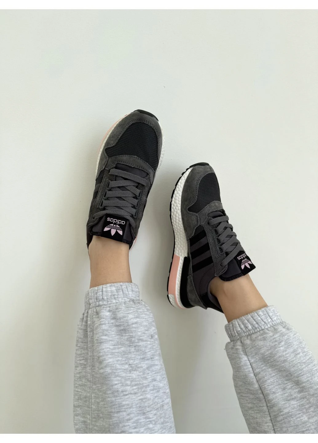 Серые летние кроссовки adidas zx 500 grey pink адидас зх 500 No Brand