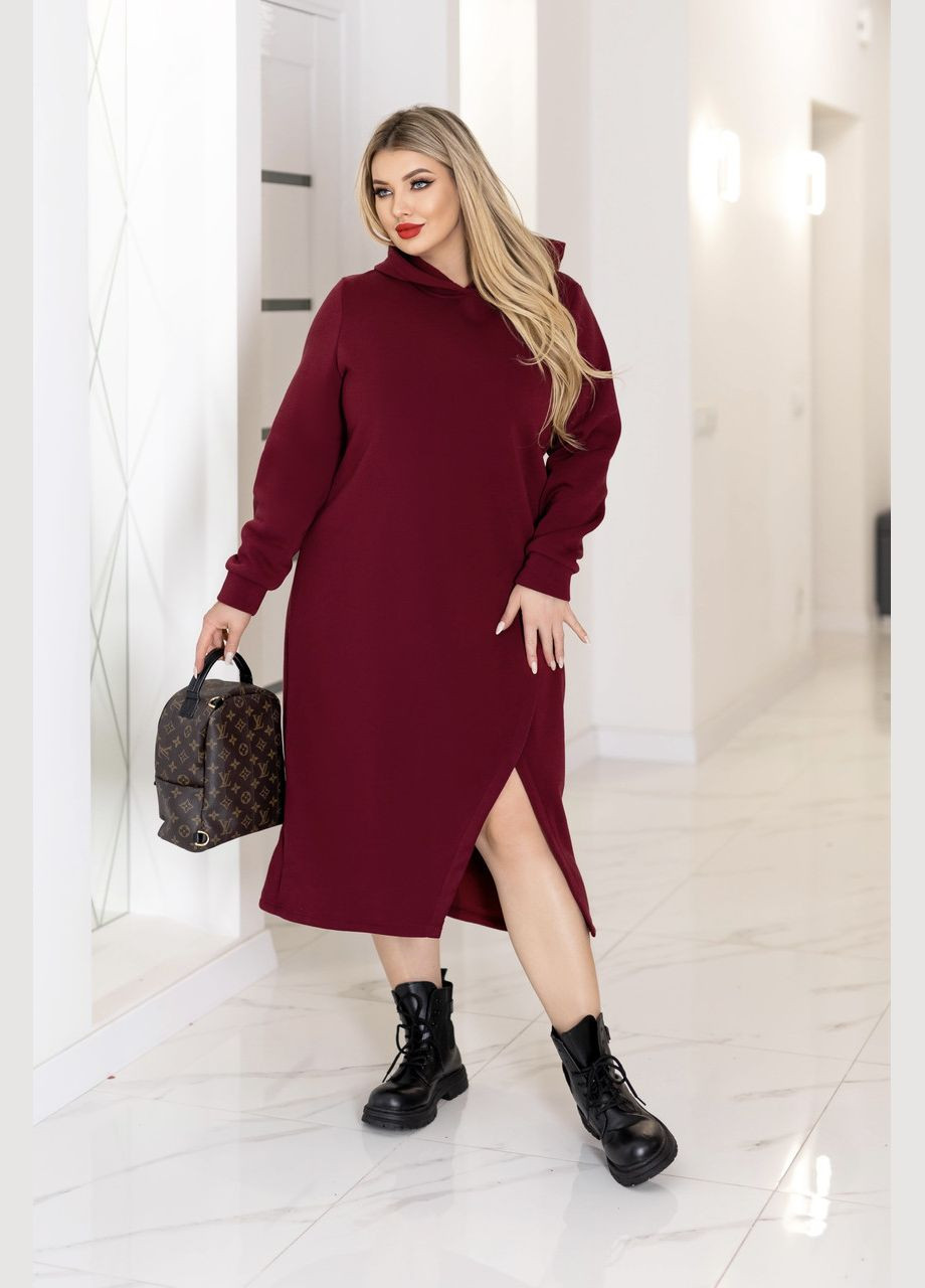 Бордовое теплое трикотажное платье миди с капюшоном Fashion Girl
