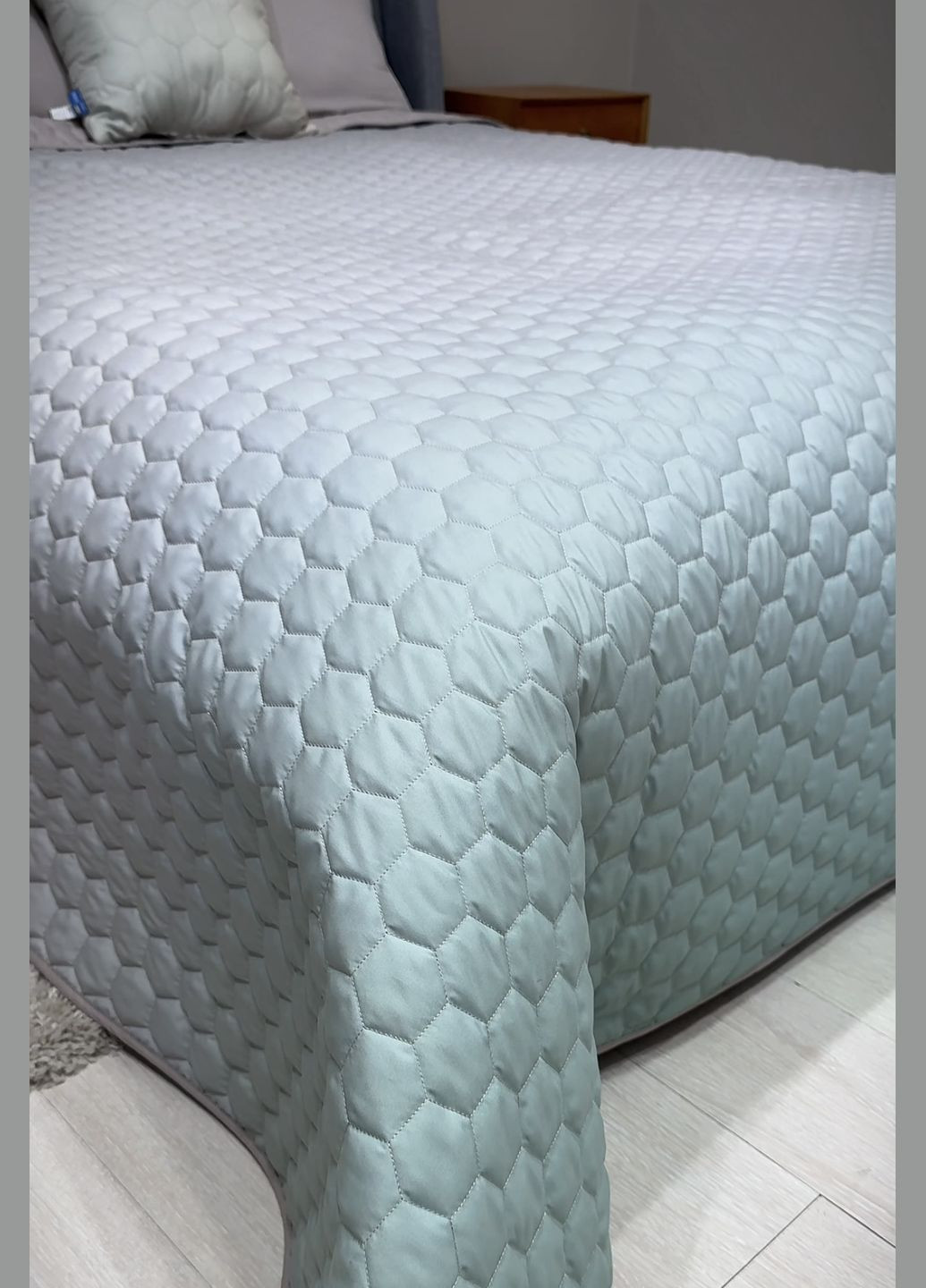 Набір покривало з наволочками + 2 подушки в подарунок IDEIA Silhouette (301157360)