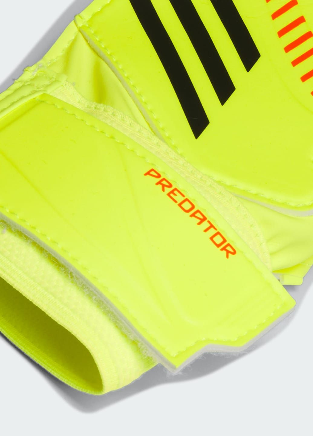Вратарские перчатки Predator Training Kids adidas (288050022)