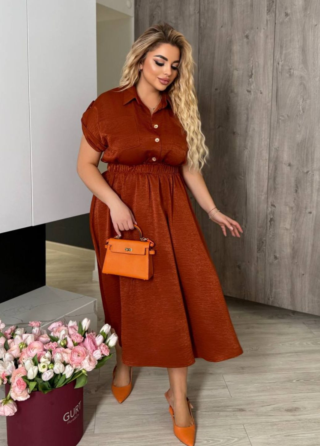 Горчичное повседневный удлиненное платье-клеш с резинкой на талии клеш Україна однотонное