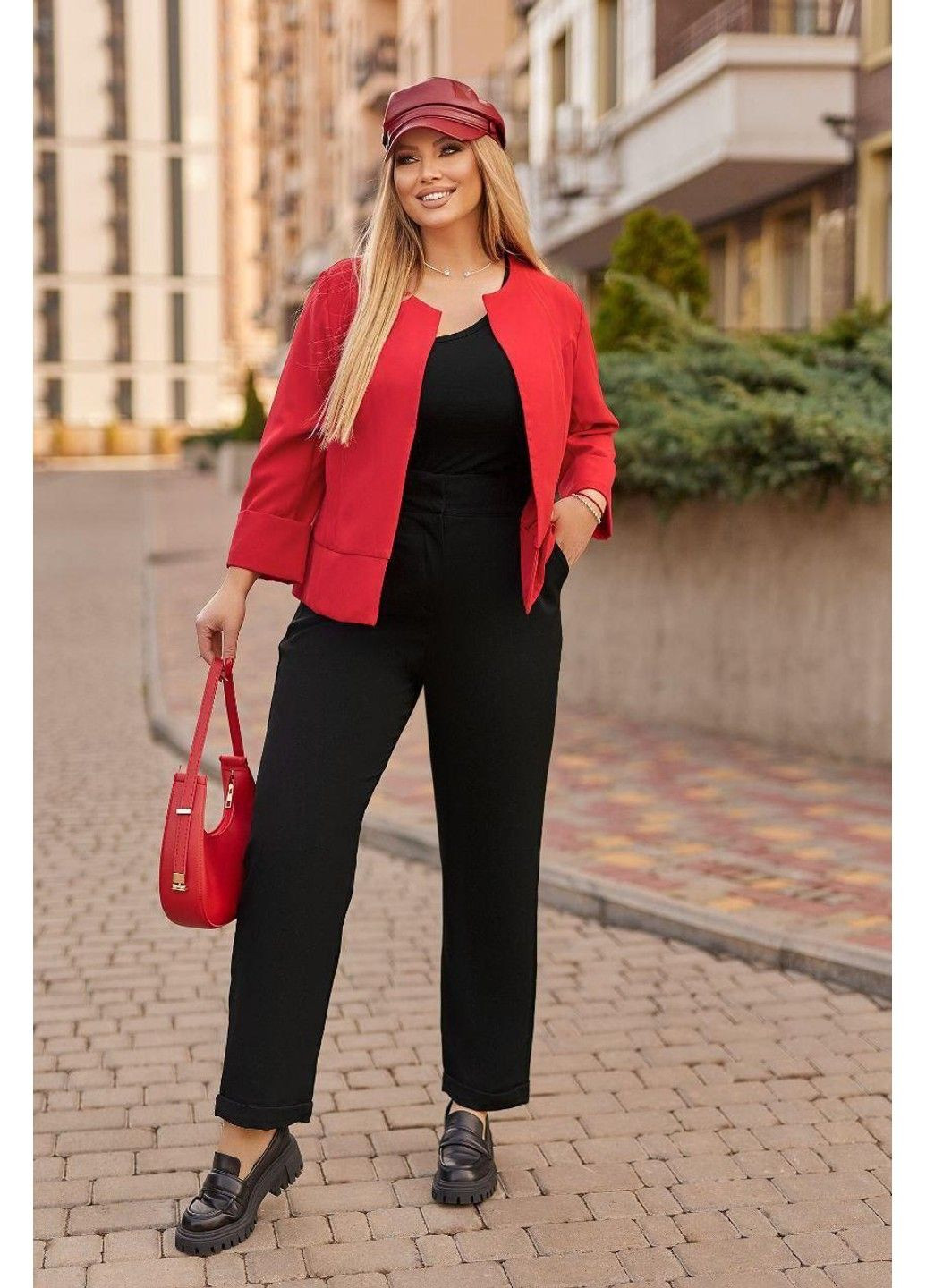 Женский деловой костюм с черными брюками и красным пиджаком мод МЗ 8814/503, 60 размер. No Brand (355469823)