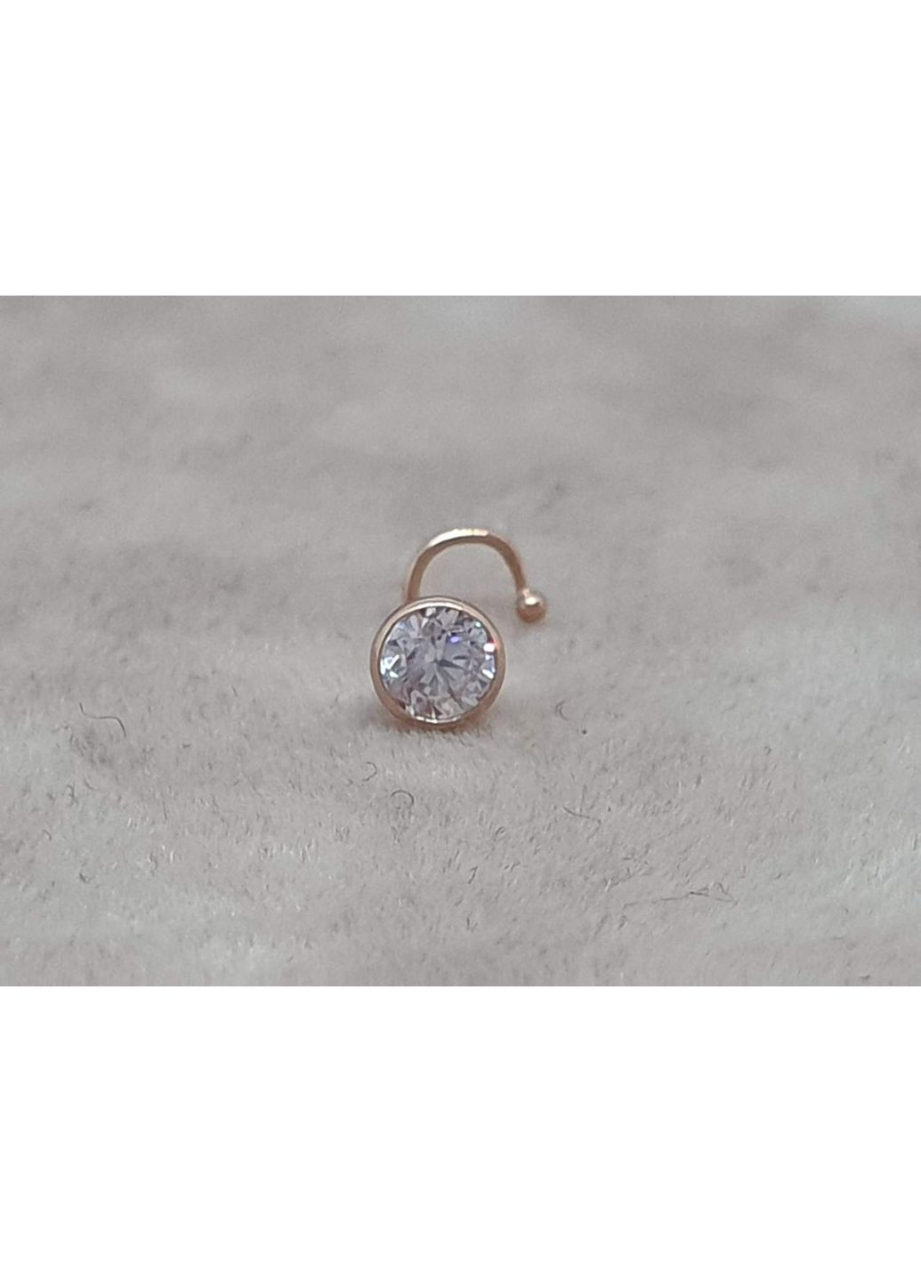 Золотая серьга-пирсинг в ніс з фіанітом. 114014 No Brand (342116170)